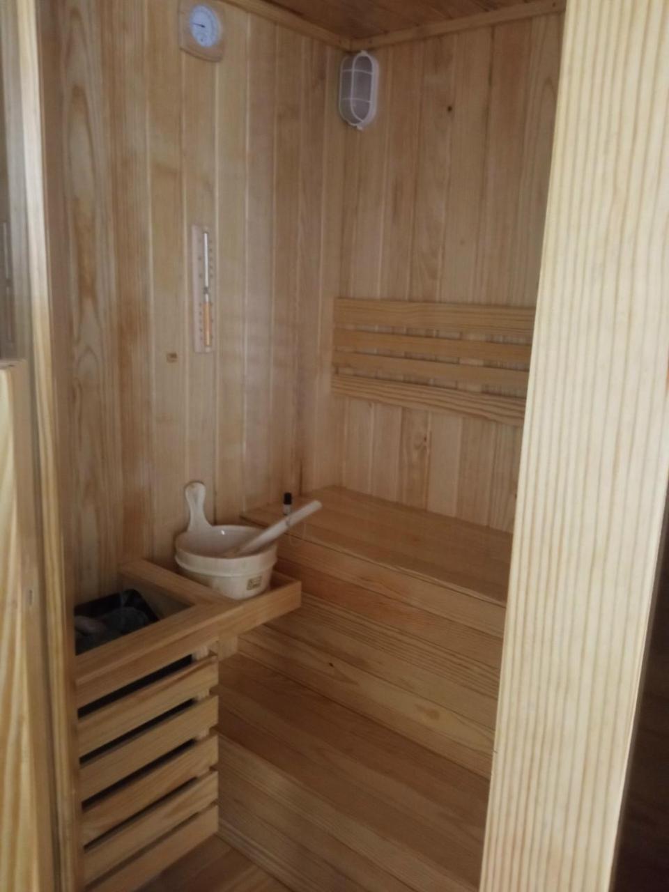Khach San Hung Viet Kon Tum Exterior foto